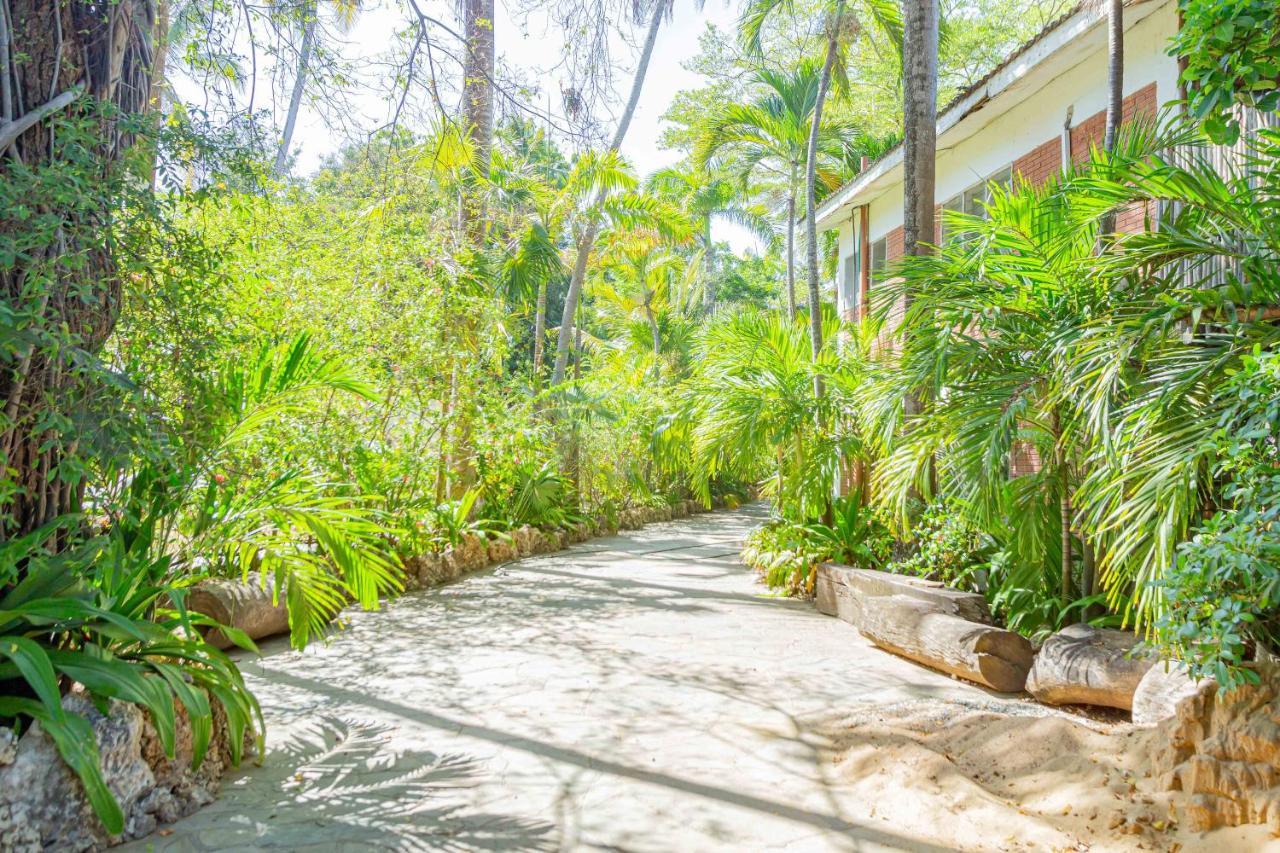 Ziwa Beach Resort Bamburi Exterior foto